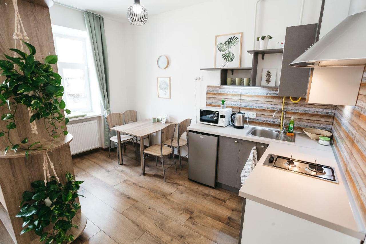 לבוב "Green Oasis Apartment" מראה חיצוני תמונה
